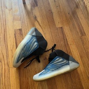Mens yeezy sneaks
